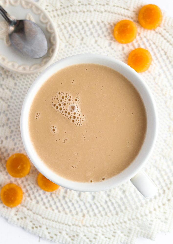 How to make vegan butterbeer just like in the Harry Potter series! Add a shot of whiskey and some whipped cream...or don't. You'll love this easy, delicious recipe! #vegan #veganrecipes #butterbeer #harrypotter #butterscotch #drink // plantpowercouple.com