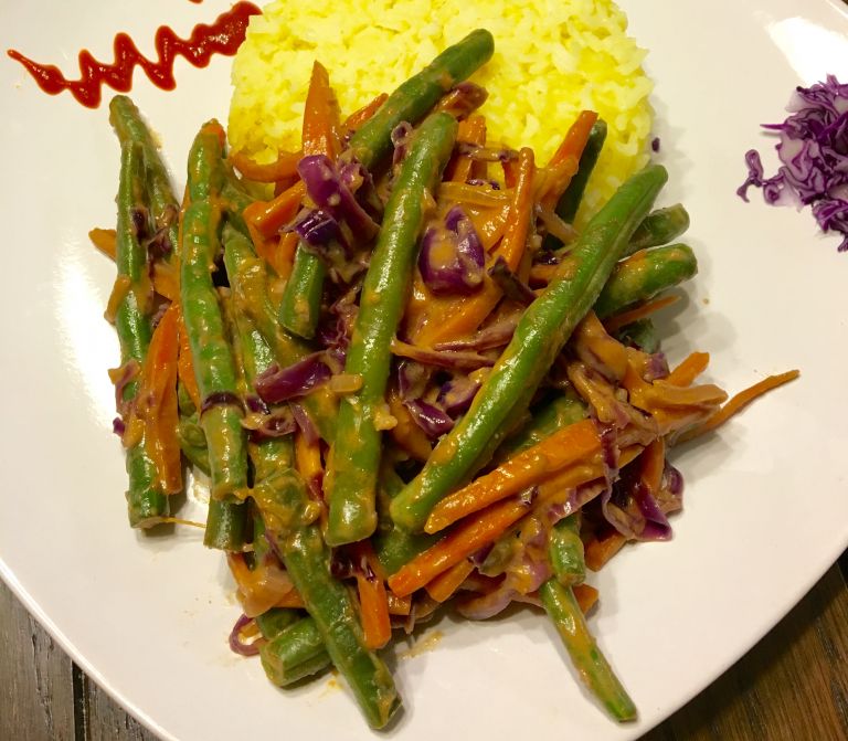 Thai Veggies in Peanut Sauce