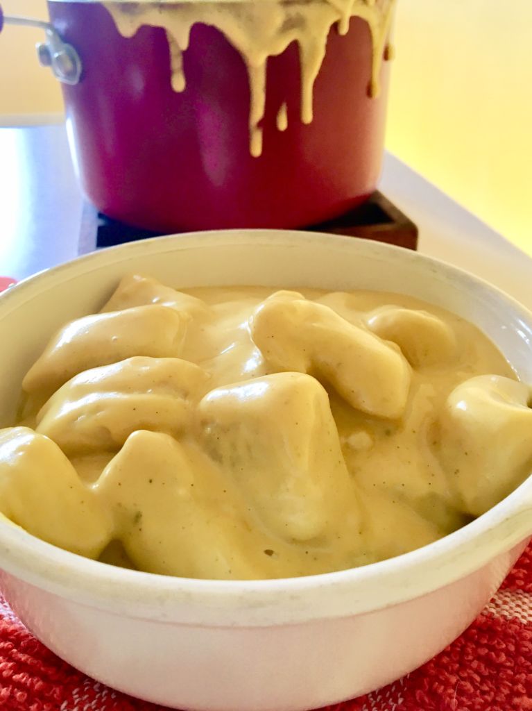 Vegan Gnocchi Mac n Cheese - the ULTIMATE comfort food // plantpowercouple.com